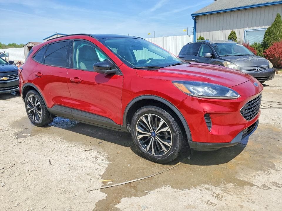 2021 FORD ESCAPE SE 4