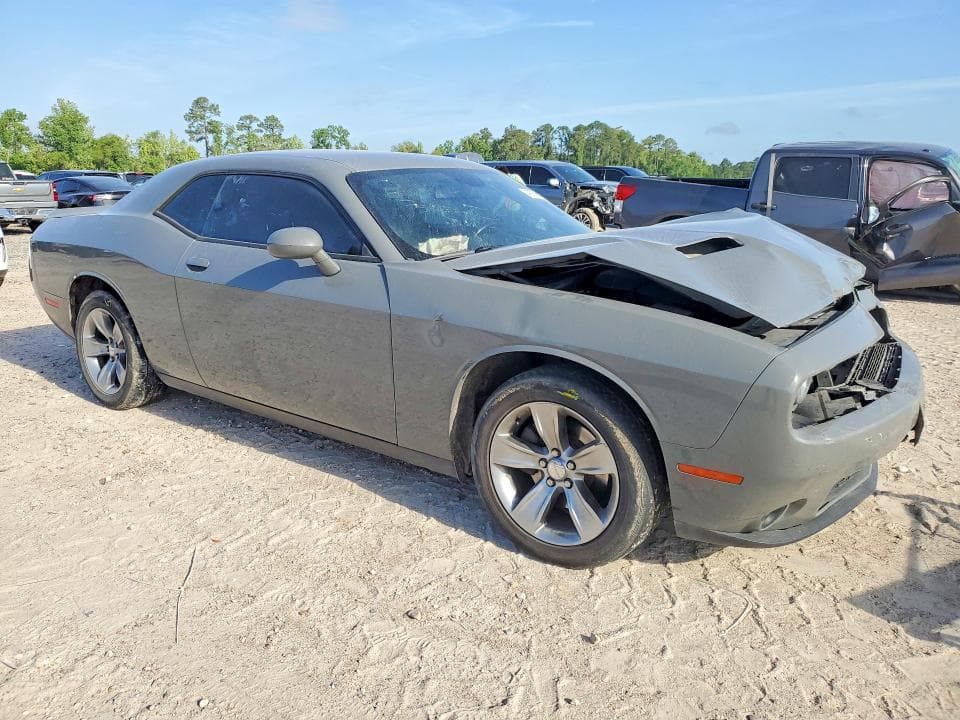 2019 DODGE CHALLENGER SXT 4
