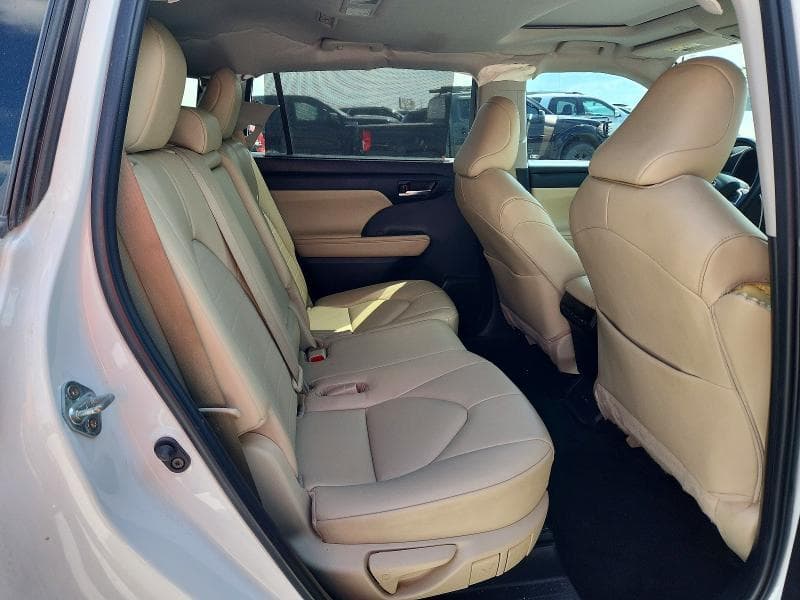 2023 TOYOTA HIGHLANDER XLE 11