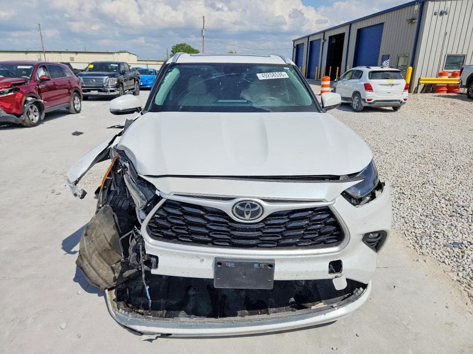 2023 TOYOTA HIGHLANDER XLE 5