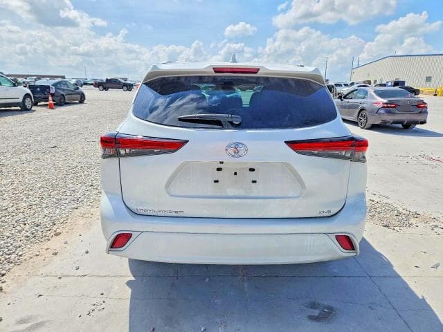 2023 TOYOTA HIGHLANDER XLE 6