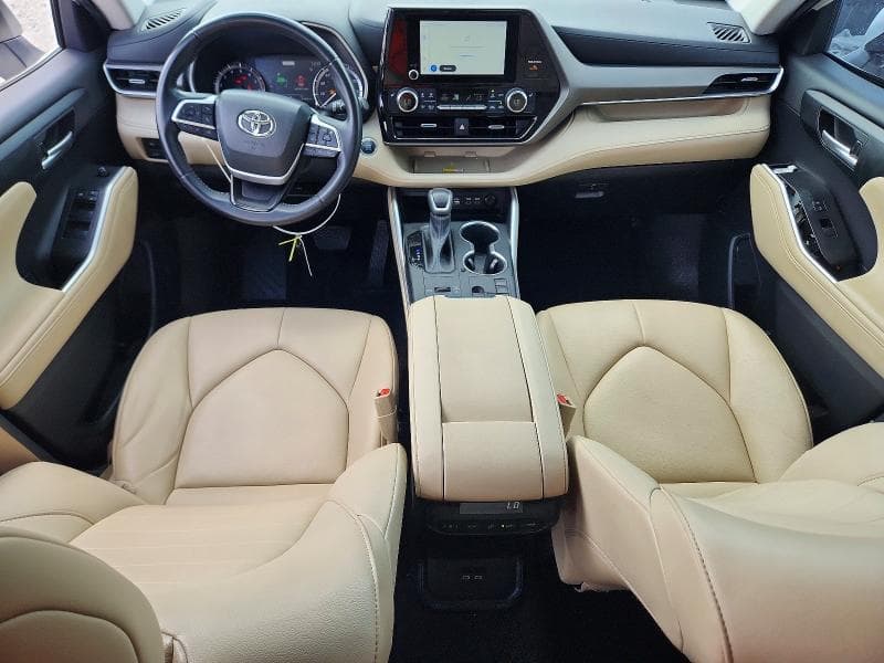 2023 TOYOTA HIGHLANDER XLE 8