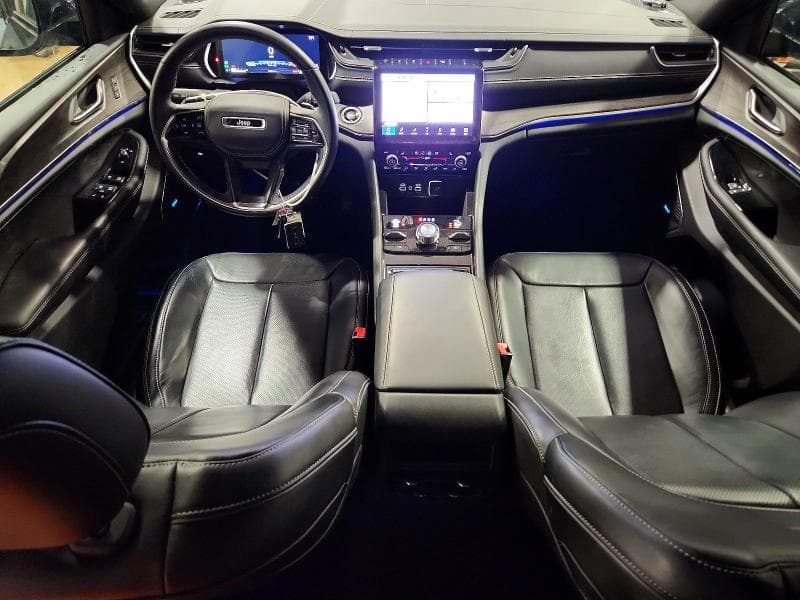 2022 JEEP GRAND CHEROKEE OVERLAND 8