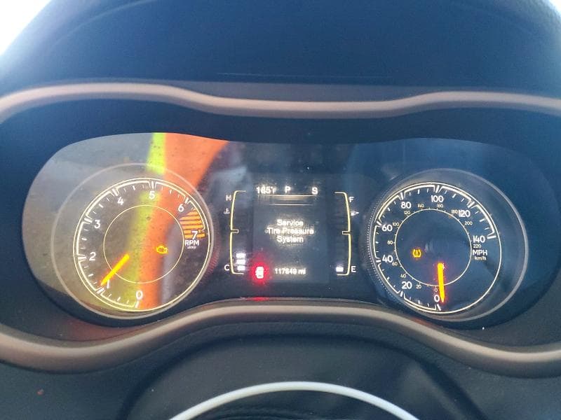 2017 JEEP CHEROKEE LATITUDE 9