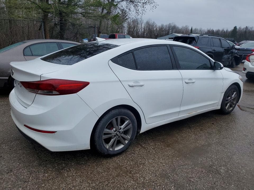 2017 HYUNDAI ELANTRA SE 3