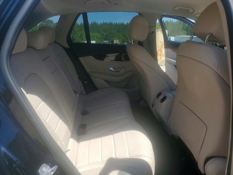2017 MERCEDES-BENZ GLC 300 10
