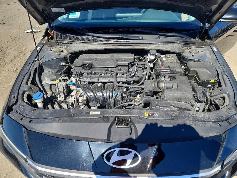 2025 HYUNDAI ELANTRA SE 11