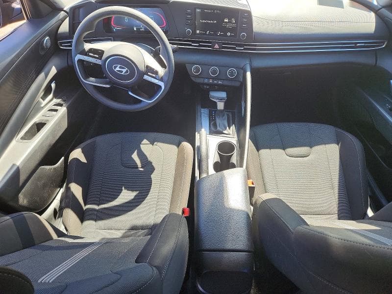 2025 HYUNDAI ELANTRA SE 8