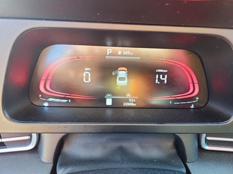 2025 HYUNDAI ELANTRA SE 9