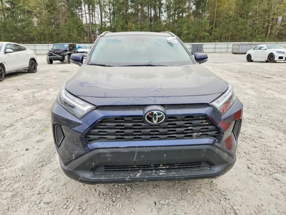 2025 TOYOTA RAV4 XLE 5