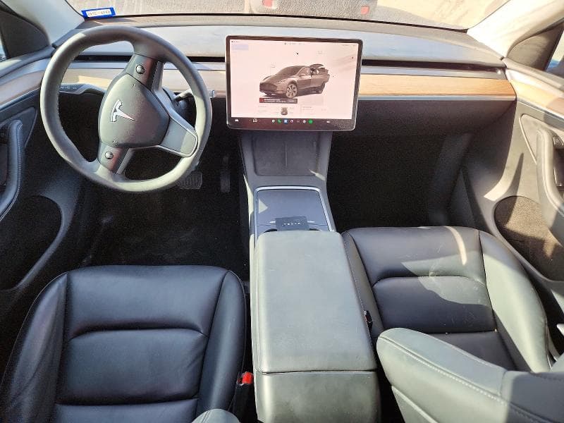 2023 TESLA MODEL Y 8