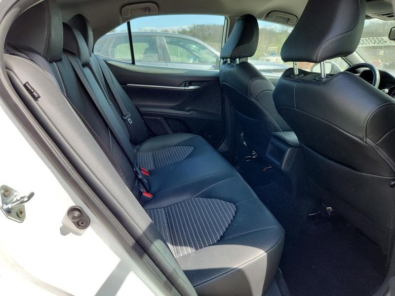 2022 TOYOTA CAMRY SE 10