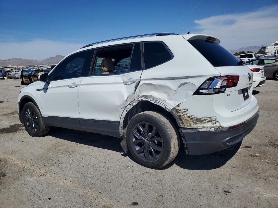 2022 VOLKSWAGEN TIGUAN SE 2