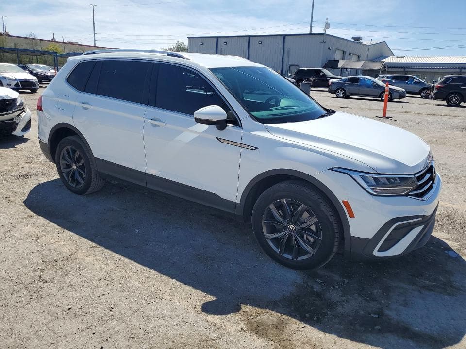 2022 VOLKSWAGEN TIGUAN SE 4