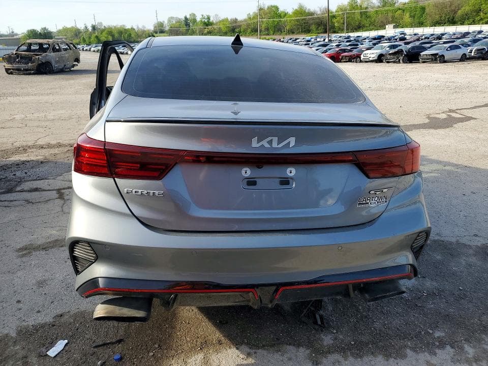 2022 KIA FORTE GT 6
