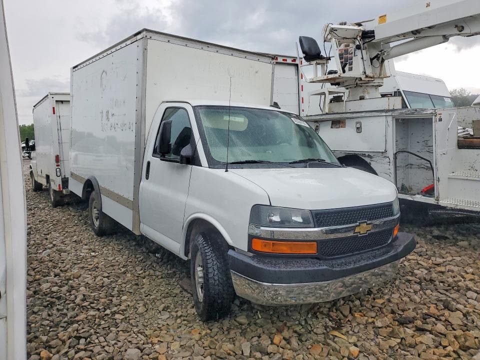 2023 CHEVROLET EXPRESS BOX TRUCK 4