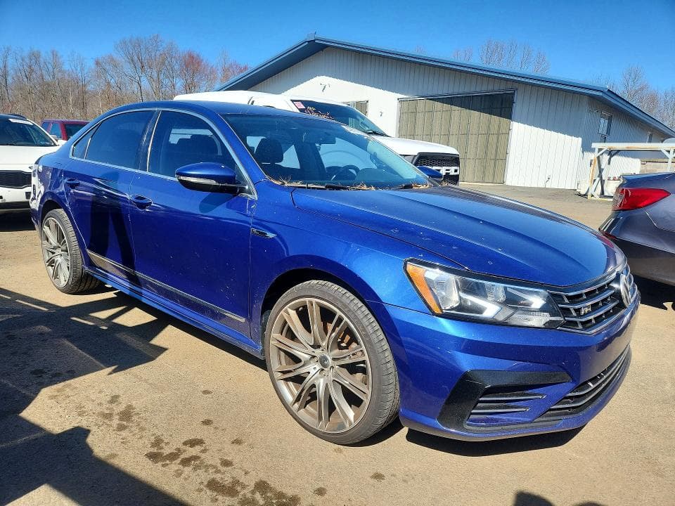 2017 VOLKSWAGEN PASSAT R-LINE R-LINE 5
