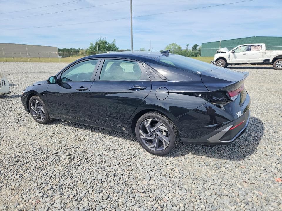 2025 HYUNDAI ELANTRA SEL SPORT 2