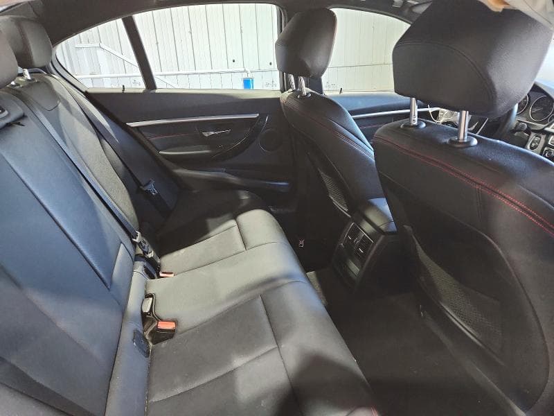 2018 BMW 330 XI 10