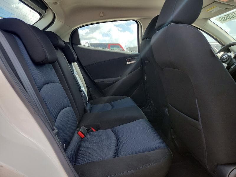 2020 TOYOTA YARIS HATCHBACK LE 10