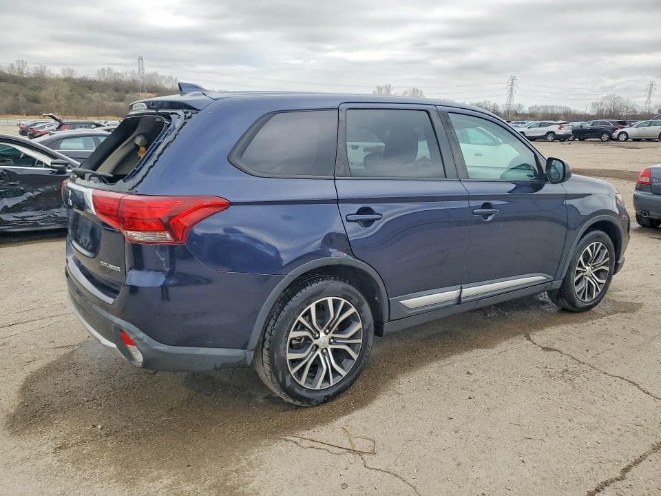 2018 MITSUBISHI OUTLANDER ES ES 3