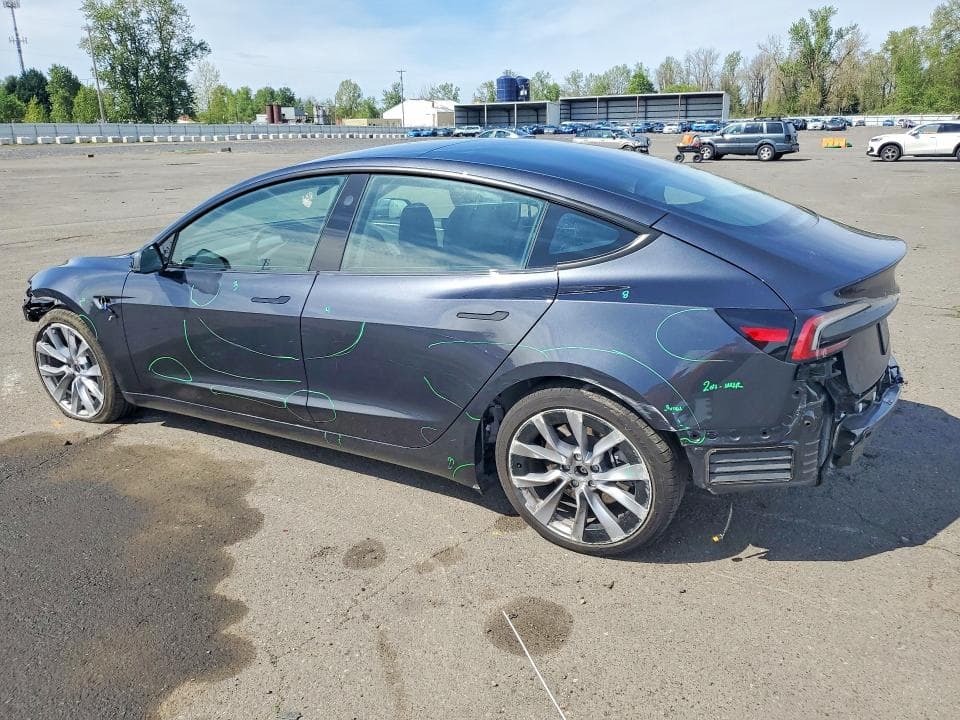 2025 TESLA MODEL 3 2