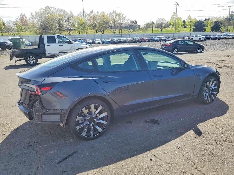 2025 TESLA MODEL 3 3