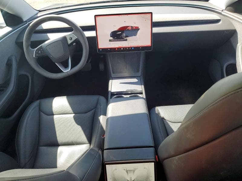 2025 TESLA MODEL 3 8