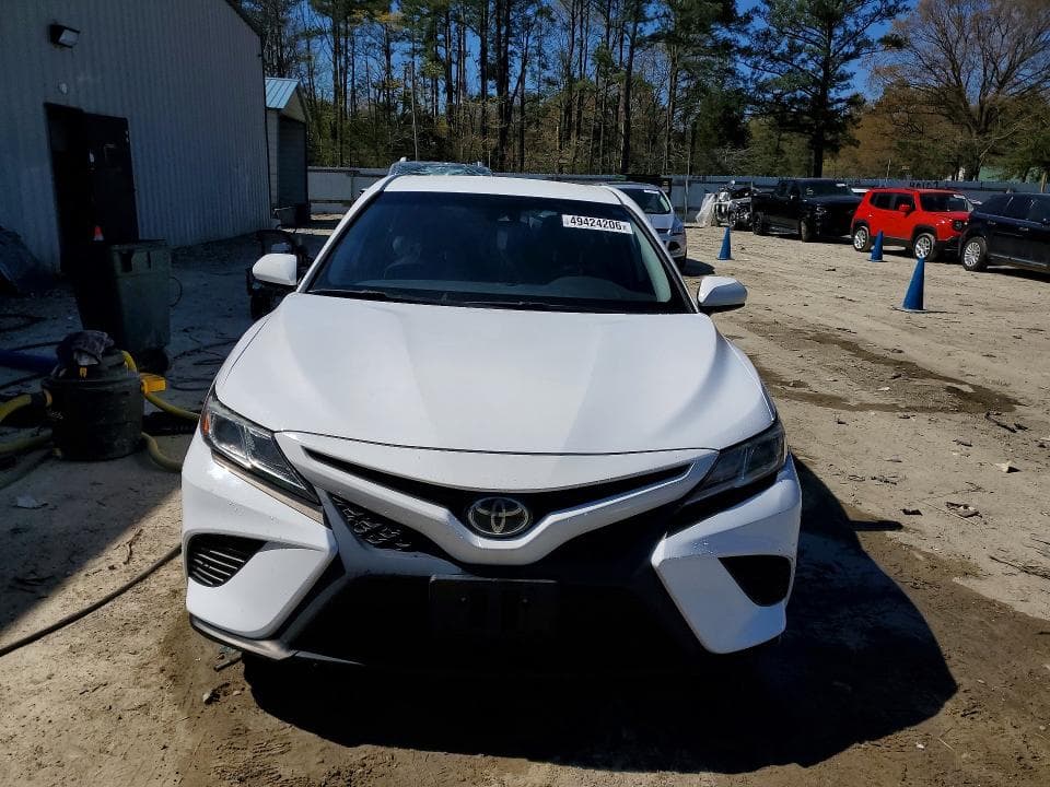 2019 TOYOTA CAMRY SE 5
