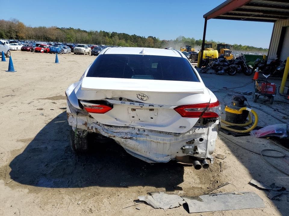 2019 TOYOTA CAMRY SE 6