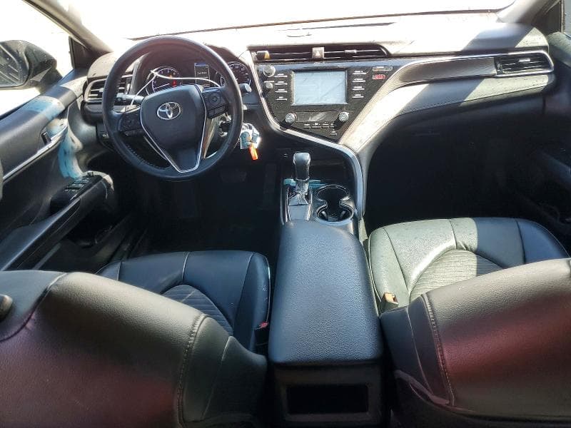 2019 TOYOTA CAMRY SE 8