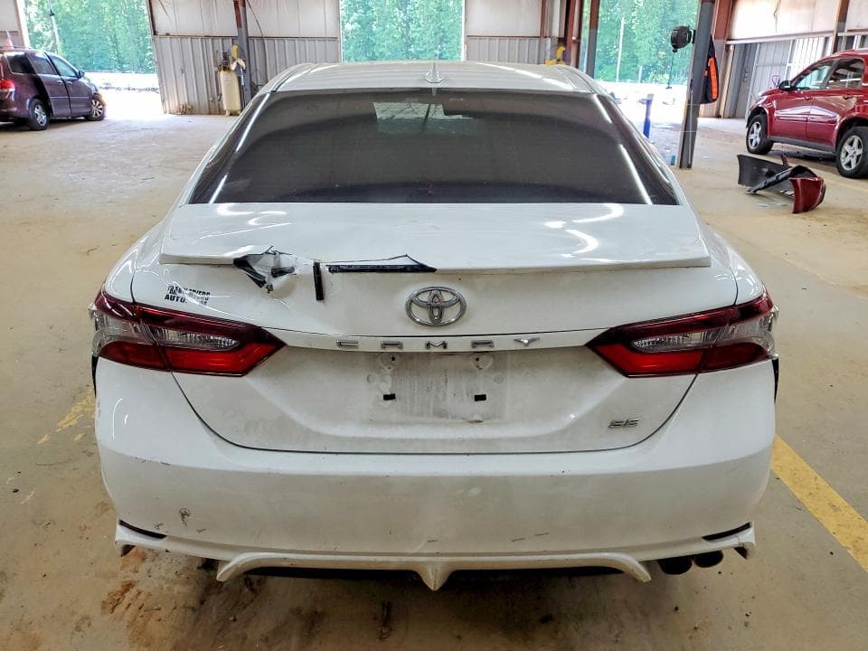 2021 TOYOTA CAMRY SE SE 6