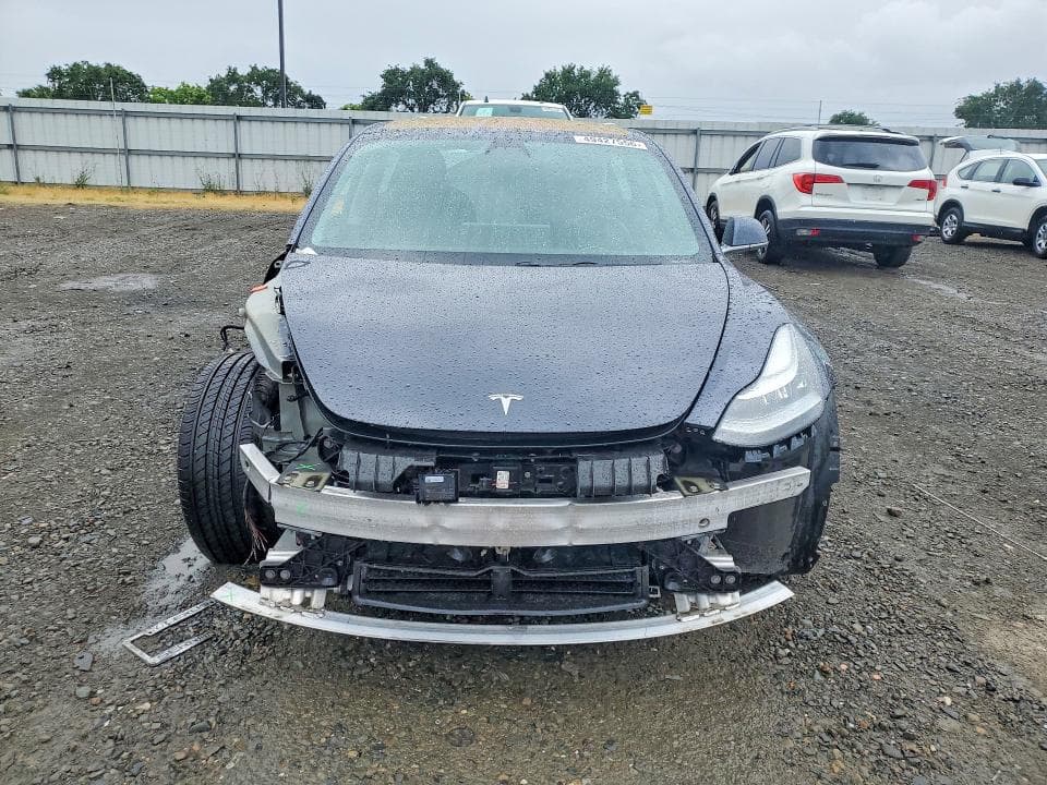 2018 TESLA MODEL 3 5