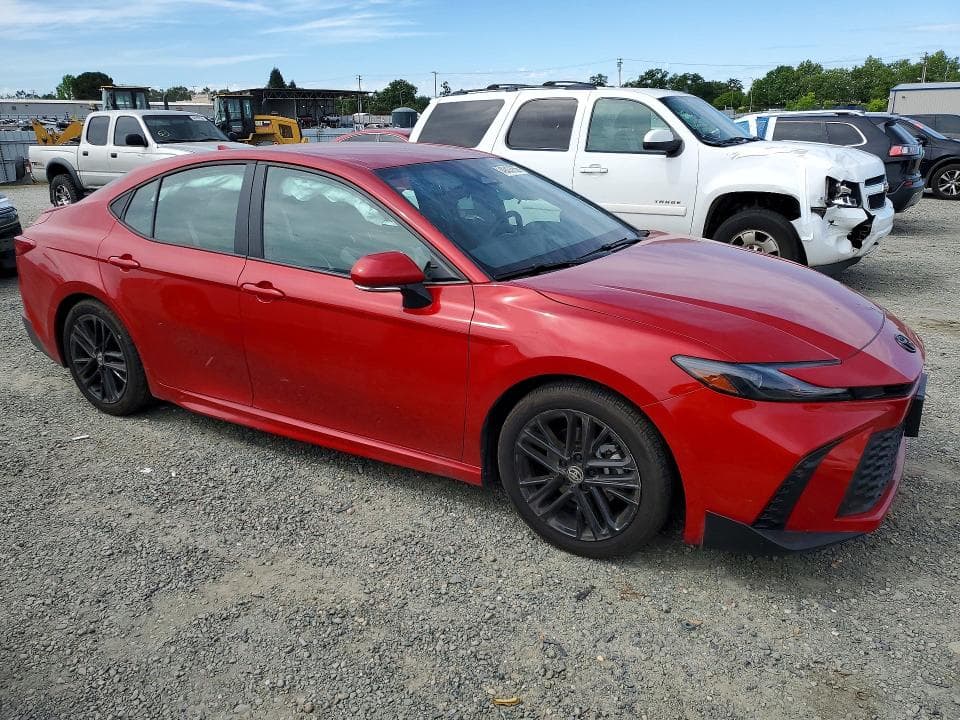 2025 TOYOTA CAMRY SE 4