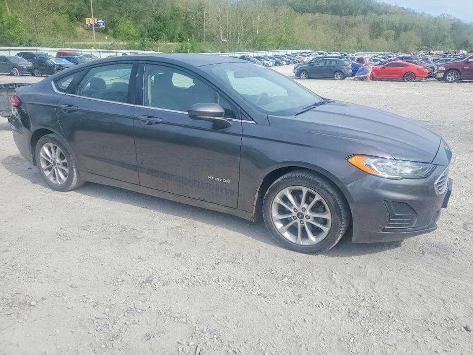 2019 FORD FUSION SE 4