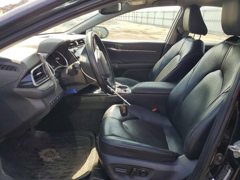 2020 TOYOTA CAMRY XLE 7
