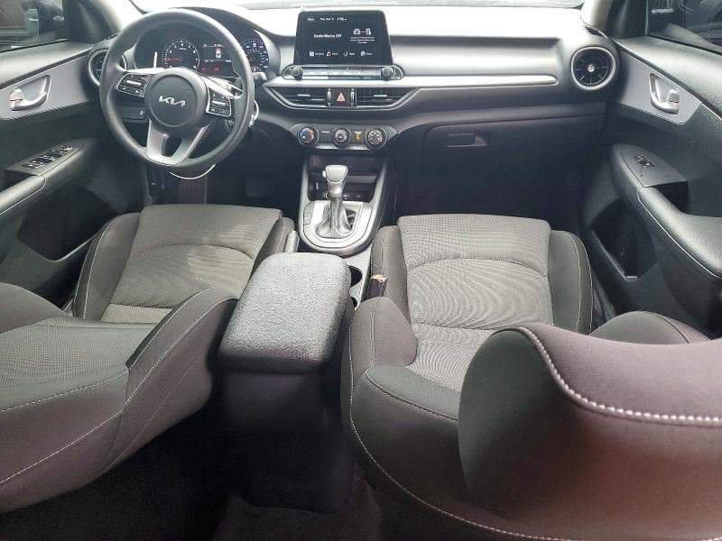 2024 KIA FORTE LXS 8