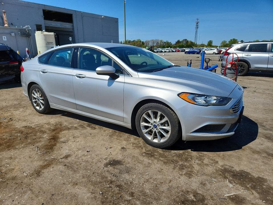 2017 FORD FUSION SE 4