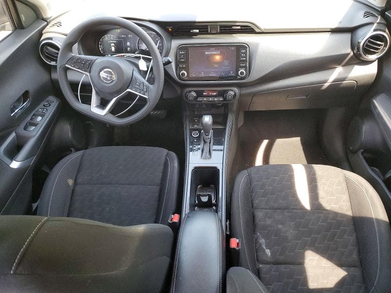 2021 NISSAN KICKS SV SV 8