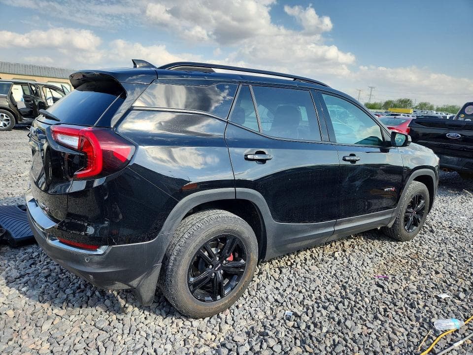2023 GMC TERRAIN AT4 3