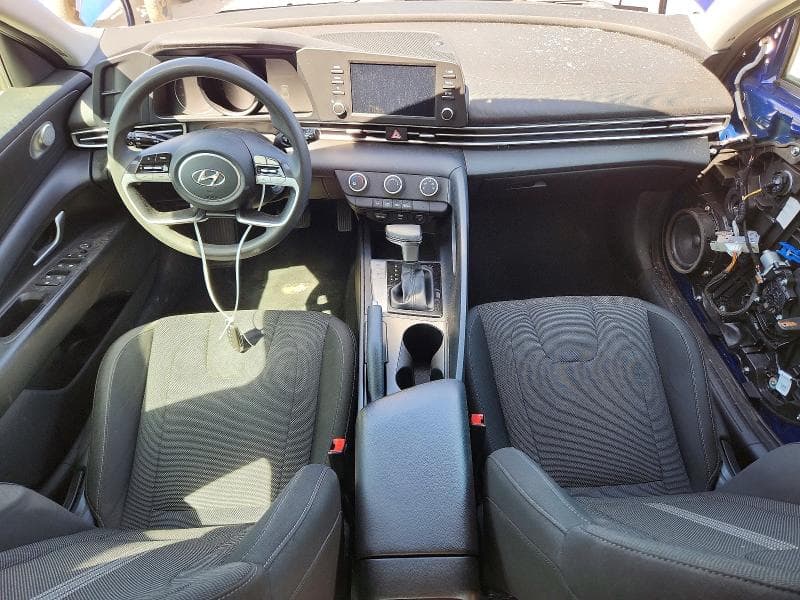 2021 HYUNDAI ELANTRA SE 8