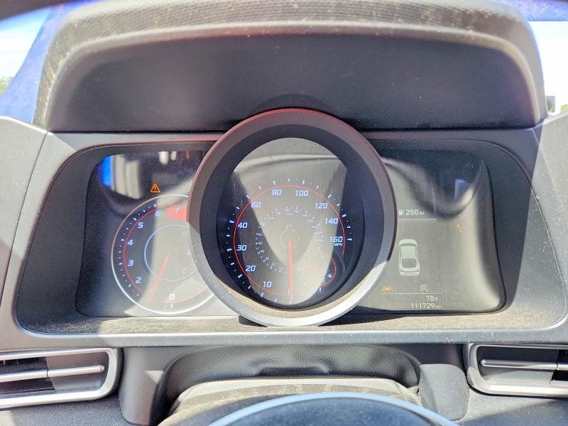 2021 HYUNDAI ELANTRA SE 9
