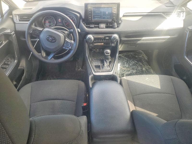 2021 TOYOTA RAV4 LE LE 8