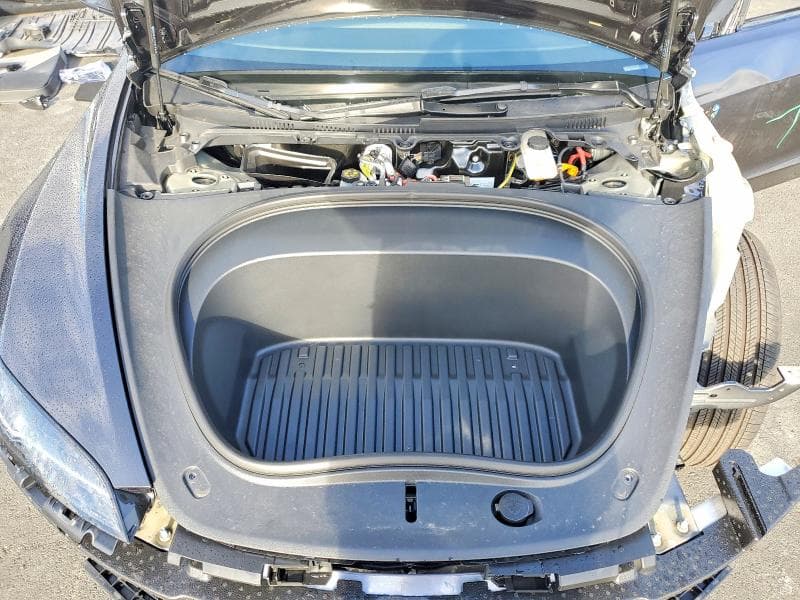 2025 TESLA MODEL 3 11