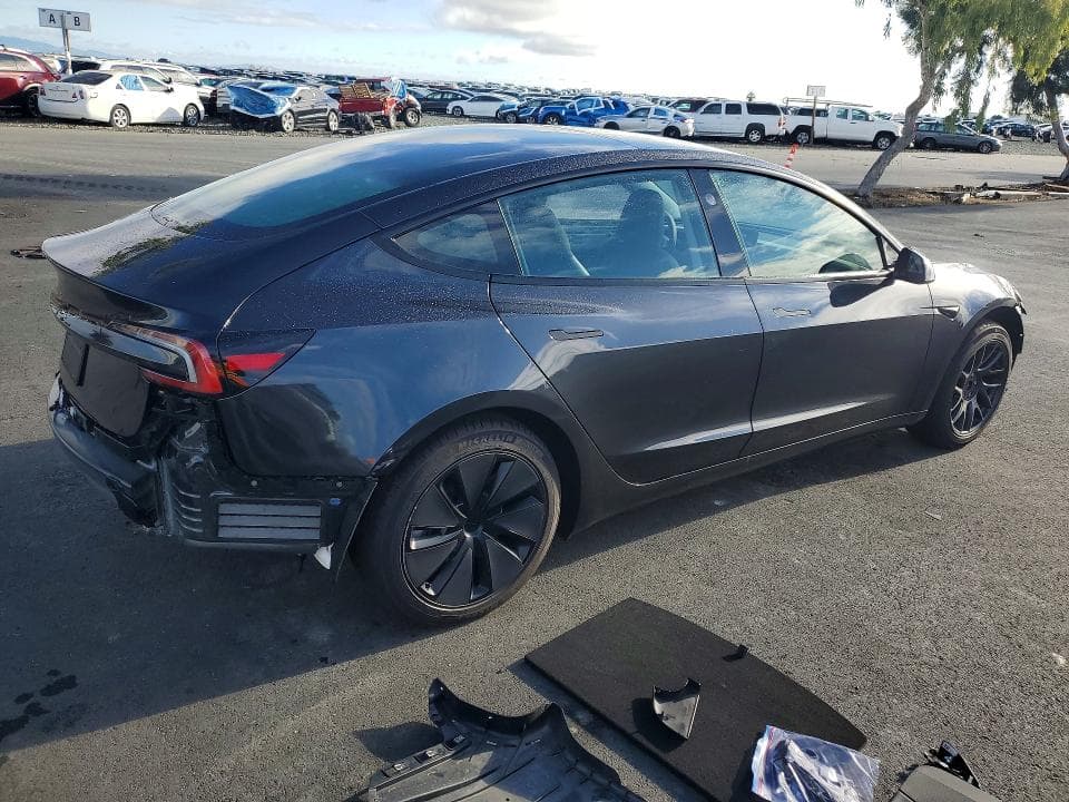 2025 TESLA MODEL 3 3
