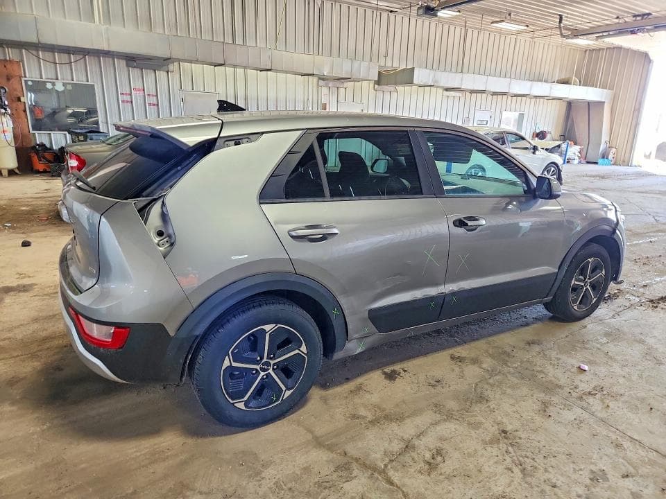 2023 KIA NIRO LX 3