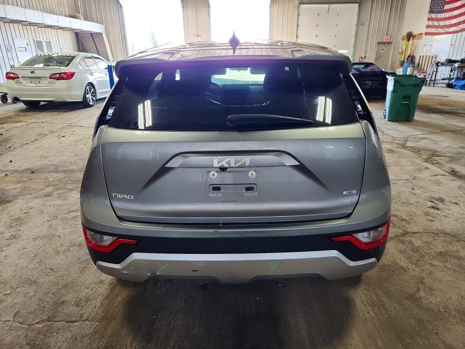 2023 KIA NIRO LX 6