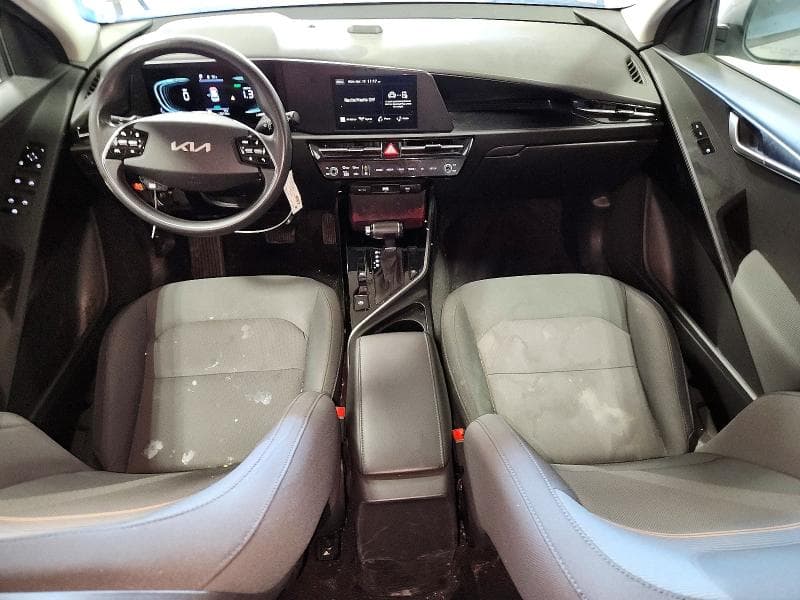 2023 KIA NIRO LX 8