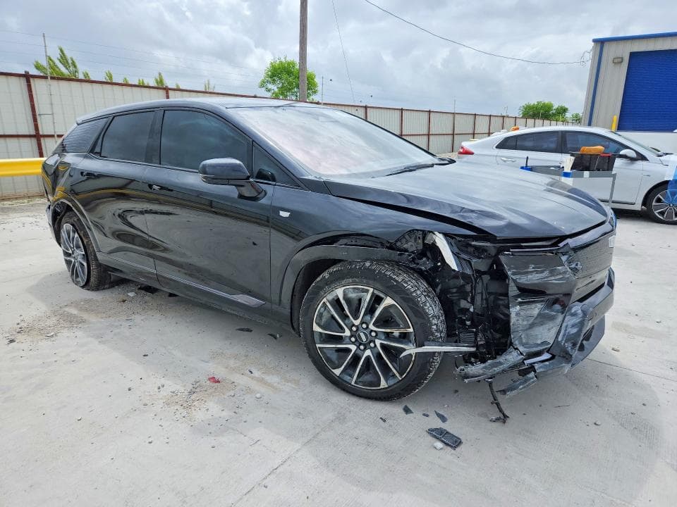 2025 CADILLAC OPTIQ SPORT 4