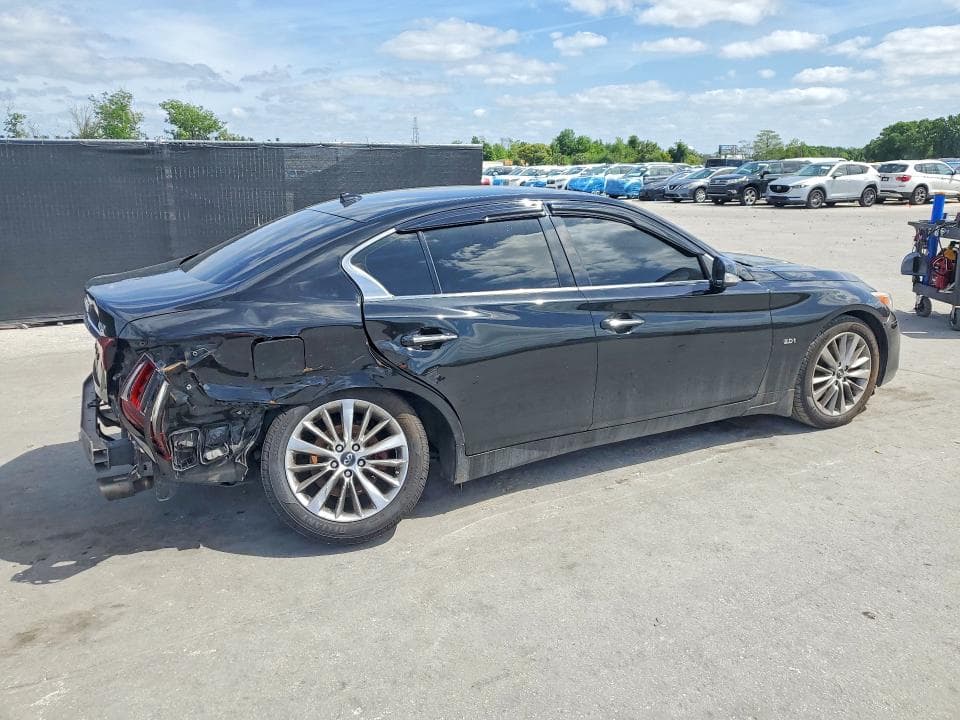 2018 INFINITI Q50 2.0T LUXE 3